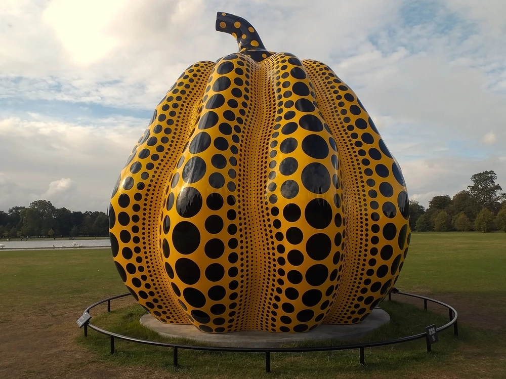 A Yayoi Kusama pumpkin in Kensington Gardens