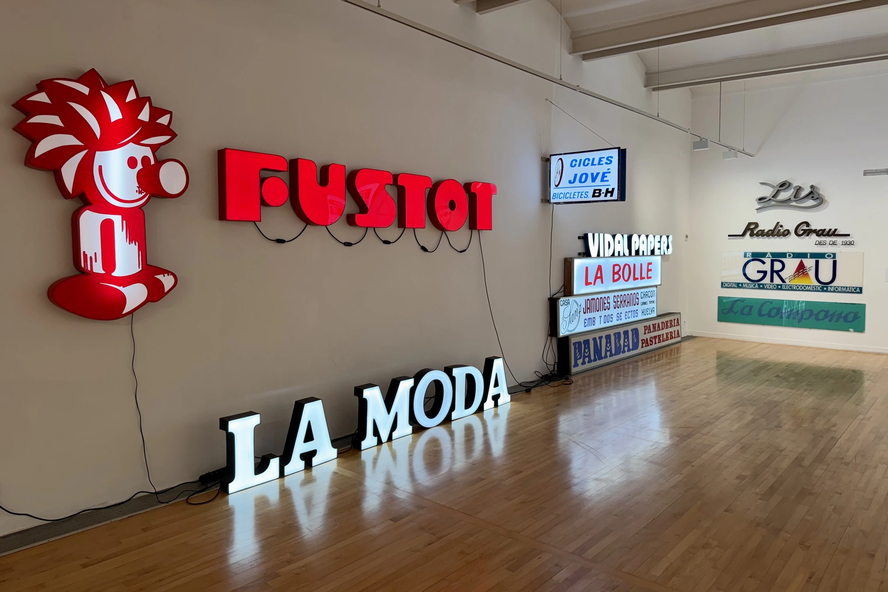 Carteles hist&oacute;ricos