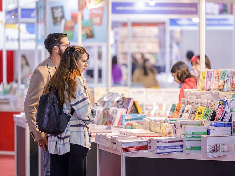 De Alba Zamora a Samara Cadenas: nace en Madrid el primer festival de literatura romántica con firmas, experiencias inmersivas y muchas sorpresas De Alba Zamora a Samara Cadenas: nace en Madrid el primer festival de literatura romántica con firmas, experiencias inmersivas y muchas sorpresas
