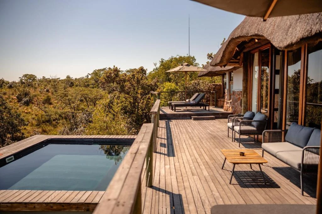 Mhondoro Safari Lodge & Villa