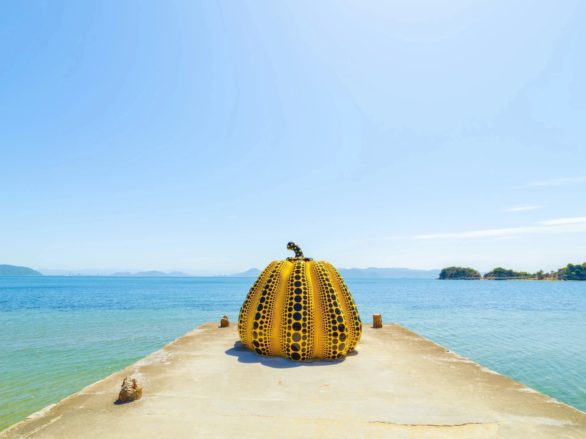 &lsquo;Pumpkin&rsquo; by Yayoi Kusama, Naoshima Island 