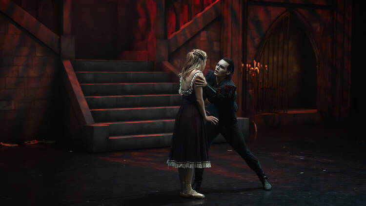 Dracula: Ballet at its Darkest, Brisbane Dracula and Mina in 'Dracula: Ballet at its Darkest'