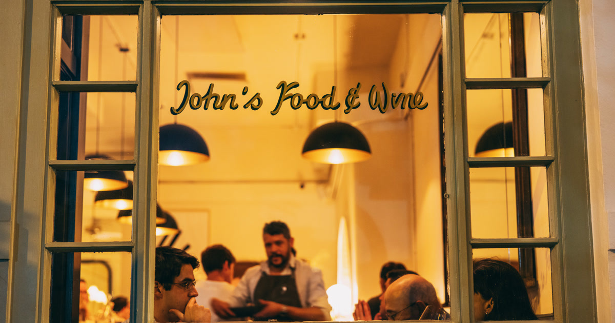 timeout.com - Mark Peikert - This cozy Lincoln Park bistro was just named the 2026 Restaurant of the Year by Food & Wine