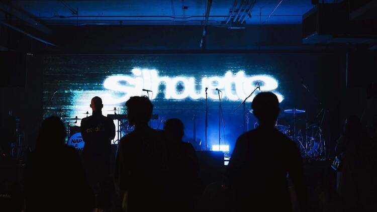 Silhouette LIVE Silhouette LIVE