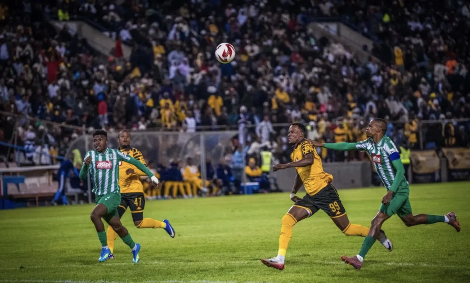 Siwelele FC take on Kaizer Chiefs in an. energetic soccer match this weekend.