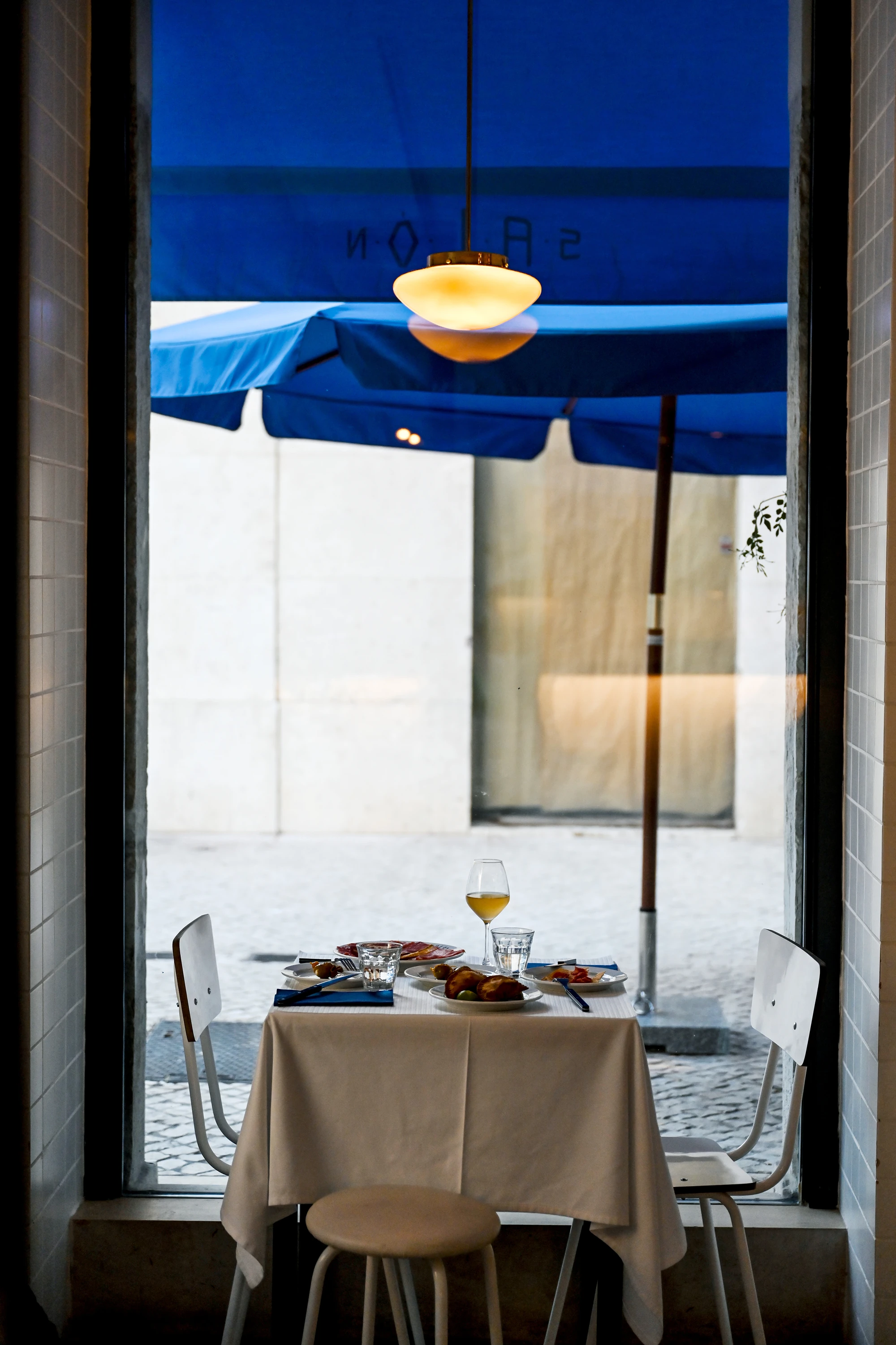 Sal&oacute;n