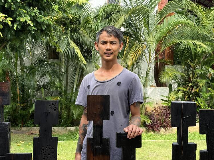 Worasit Kileksi summons spirits from burnt wood and rusted metal at Alliance Française