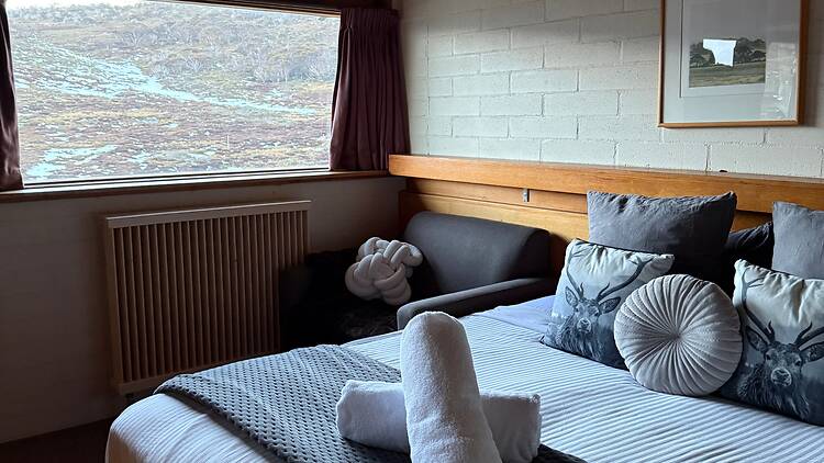 A room at Barrakee Ski Lodge