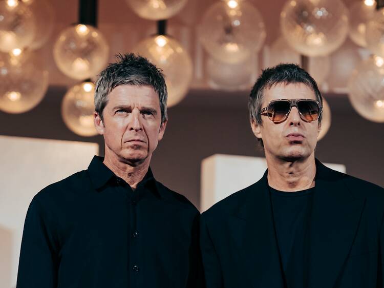 Oasis a Barcelona el 2027? Un post dels germans Gallagher amb un cartell de Miró desferma els rumors