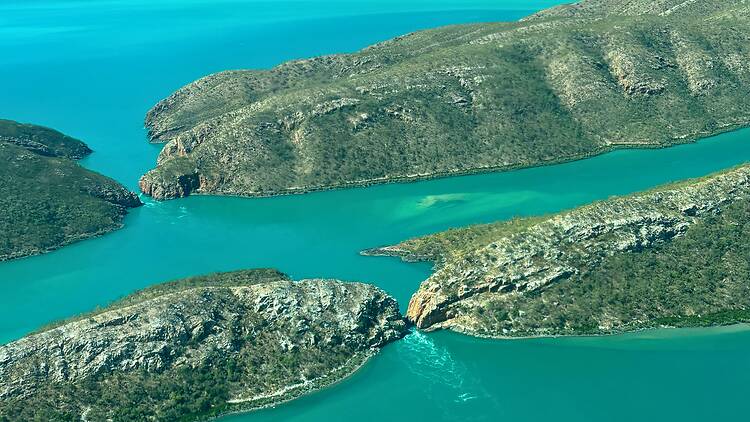 Cruise through Horizontal Falls Cruise through Horizontal Falls