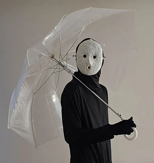 雨穴の変な世界展。