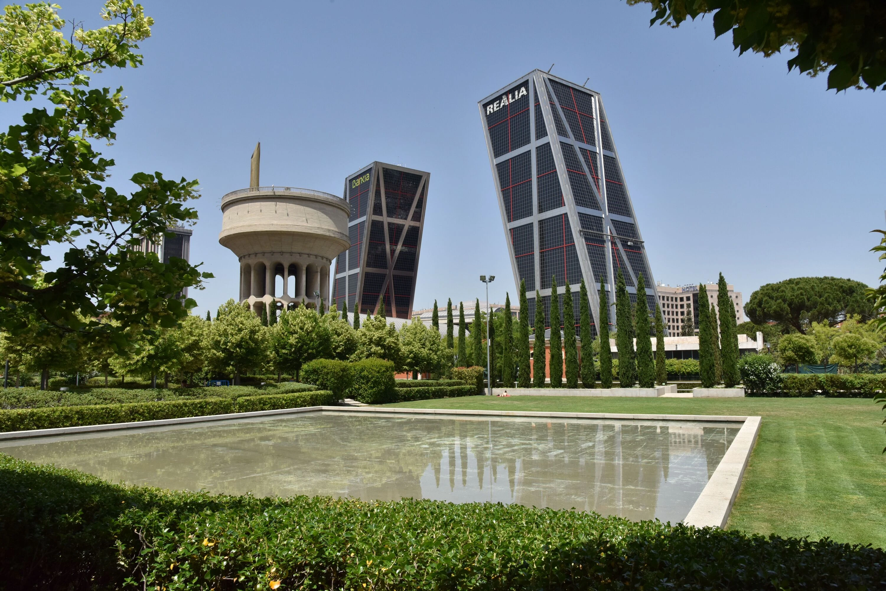 Dep&oacute;sitos de agua de la Plaza Castilla