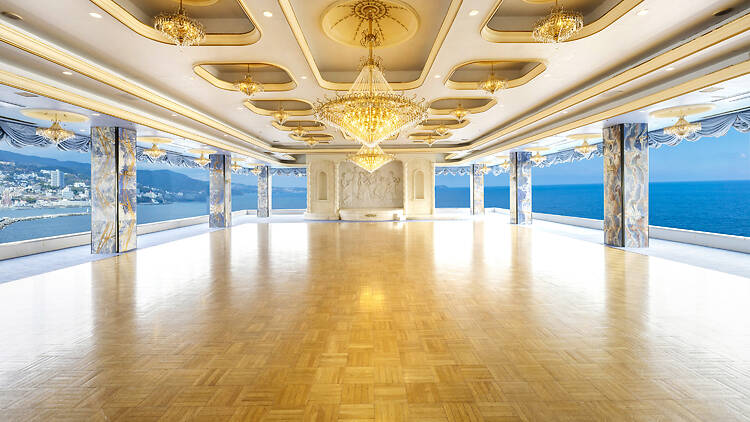 Relive the ’80s at this one-night-only disco party in Atami’s iconic New Akao hotel Relive the ’80s at this one-night-only disco party in Atami’s iconic New Akao hotel
