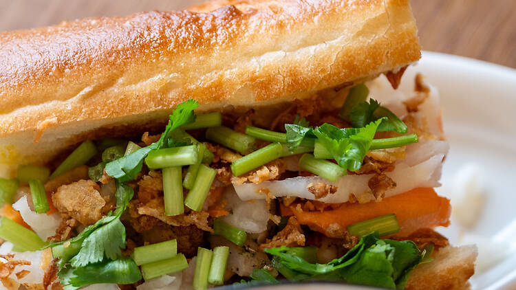 Saigon Bistro: bánh mì -patonki Saigon Bistro: bánh mì -patonki