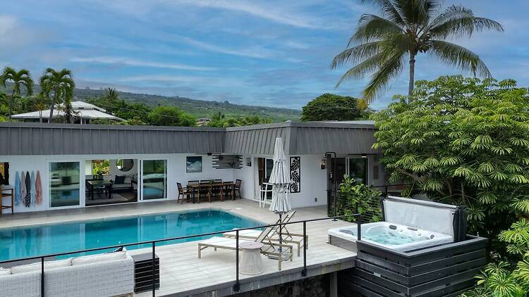 Best for big groups: The Hawaiian retreat with a private pool