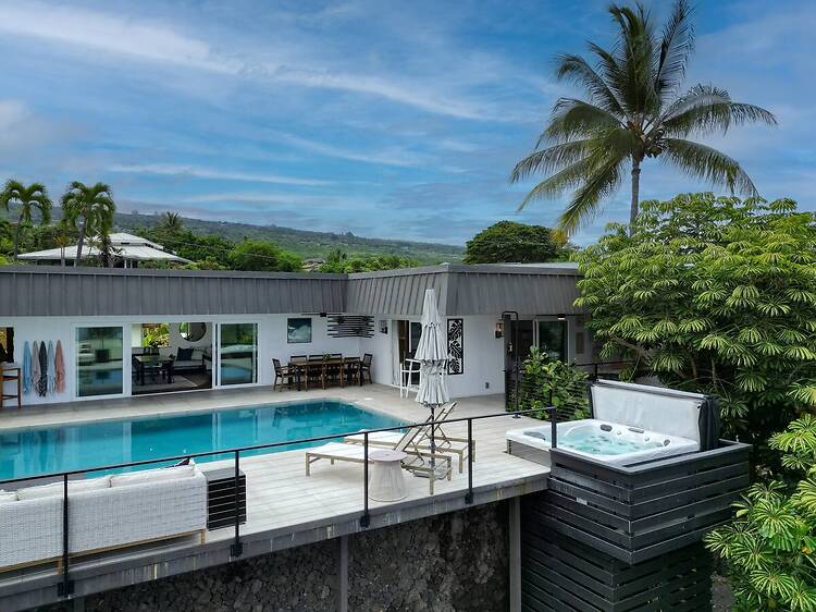 Best for big groups: The Hawaiian retreat with a private pool