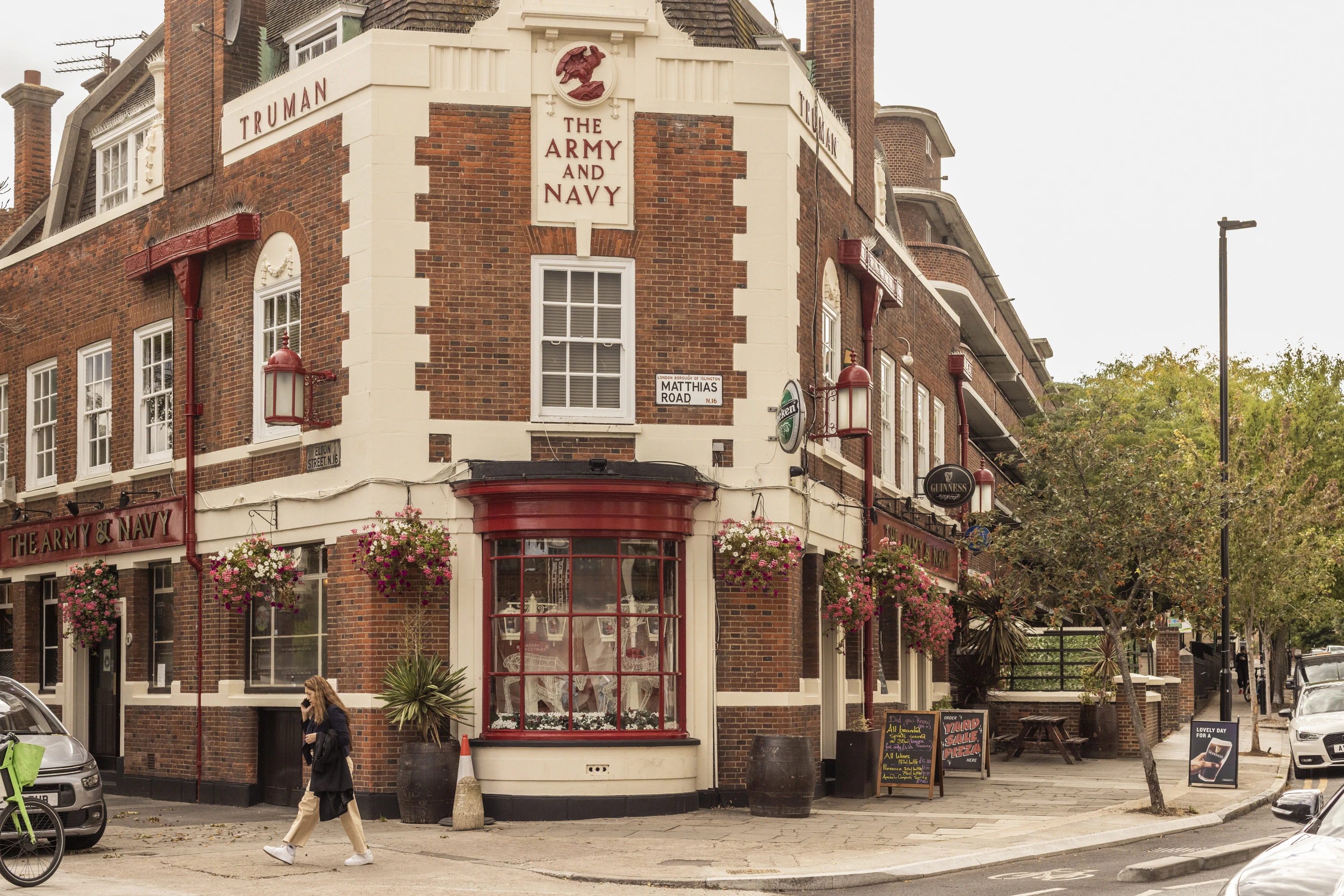 The Army and Navy, Newington Green