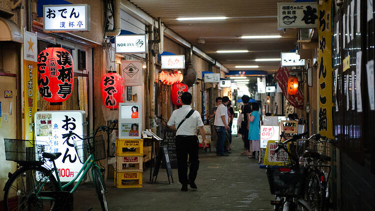 Izakaya under the tracks in Koenji Izakaya under the tracks in Koenji