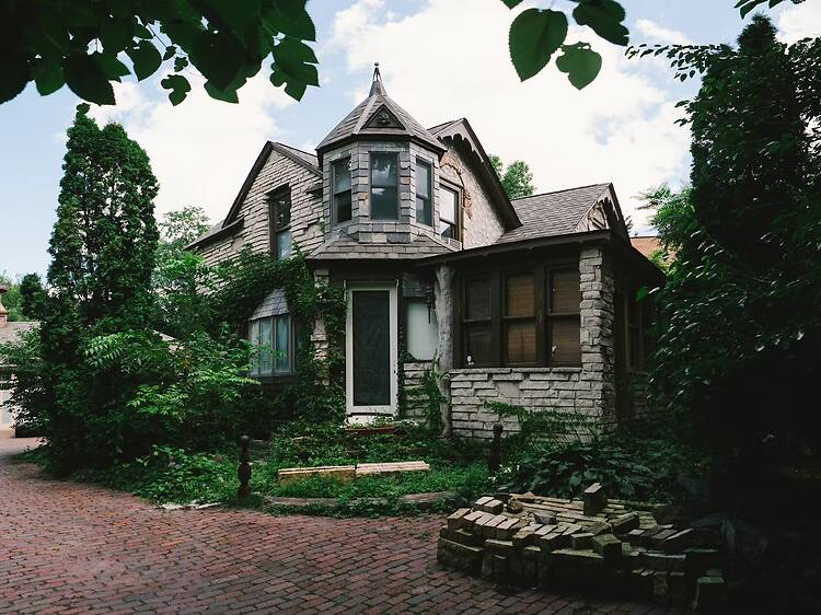 Best for murder mystery dinners: the mysterious manor Best for murder mystery dinners: the mysterious manor