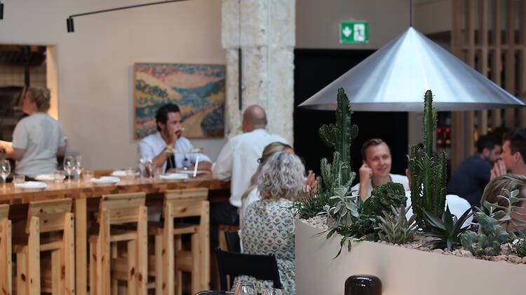 Share a dinner by the fire at Solen
