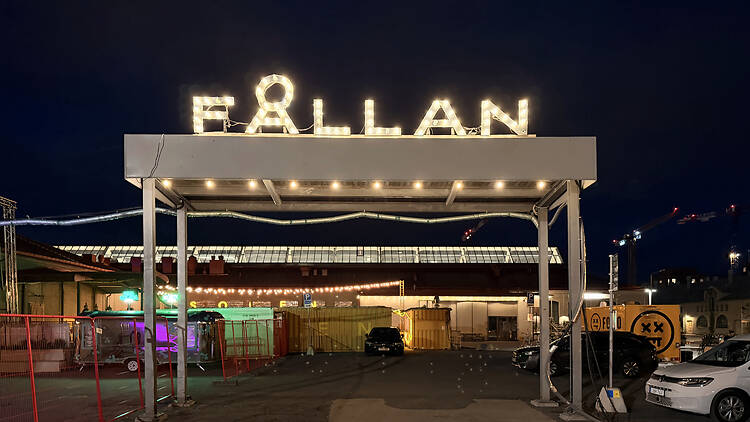 Hunt for bargains, taste and groove at mini festivals in Förbindelsehallen