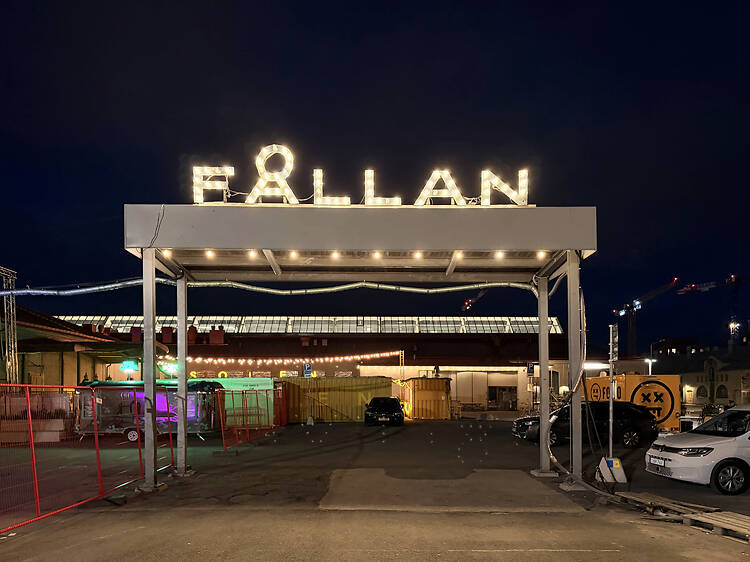 Hunt for bargains, taste and groove at mini festivals in Förbindelsehallen