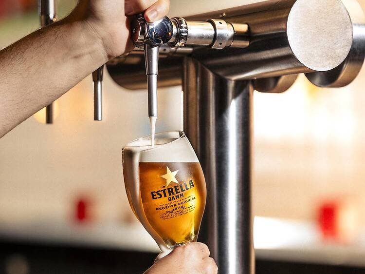 Voteu qui tira millor la vostra cervesa preferida i guanyeu un munt de premis!