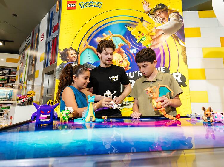 LEGO® Pokémon™ SMART Play™ experience