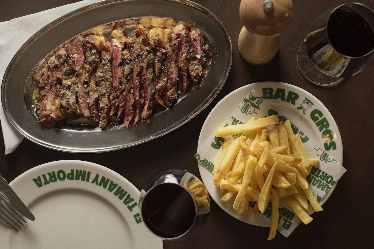 Platazos para compartir en el Bar Gros 
