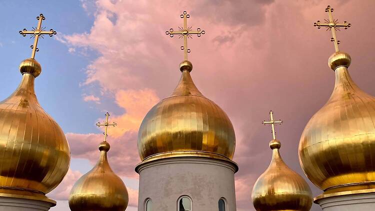 Una iglesia al estilo bizantino Una iglesia al estilo bizantino