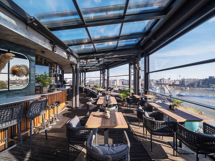 Leo Rooftop Bar Leo Rooftop Bar