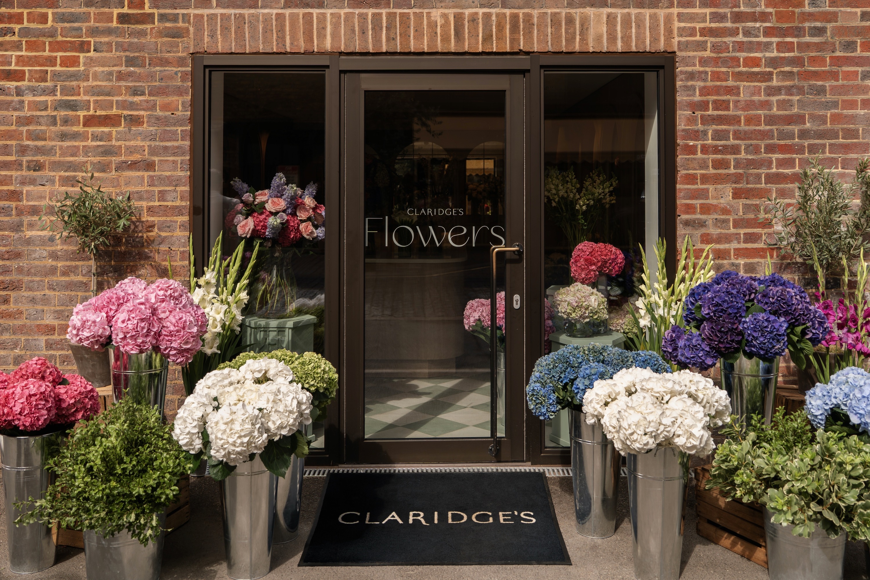 timeout.com - India Lawrence - Posh hotel Claridge's is opening a florist and 'flower workshop'