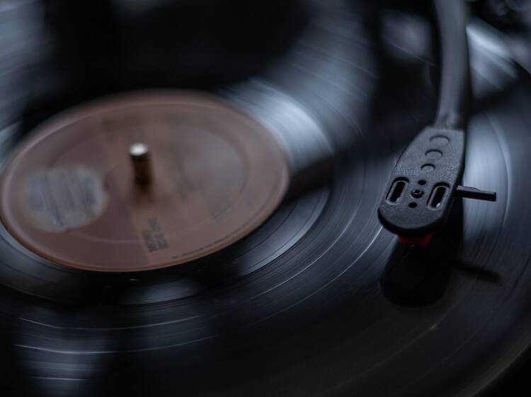 Vinilo Sessions at 878 Bar Vinilo Sessions at 878 Bar