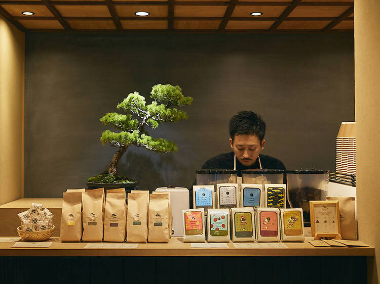 Taste: eat and drink like a local Taste: eat and drink like a local