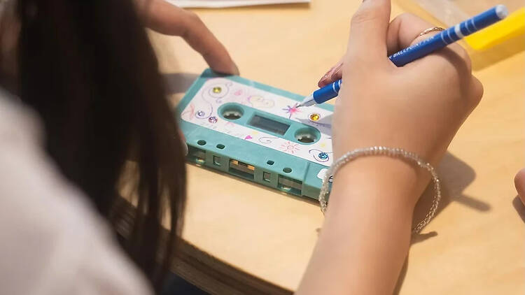 CASSETTE WEEK MARKET