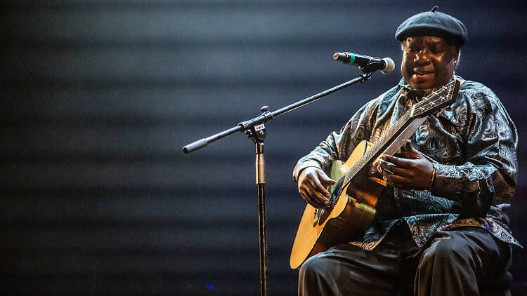 Mahlasela and Guy Buttery will perform their first-ever live double bill at Michaelhouse in the KZN Midlands this October. Mahlasela and Guy Buttery will perform their first-ever live double bill at Michaelhouse in the KZN Midlands this October.