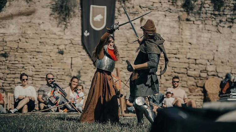 Aloja Fira Medieval Fantàstica de Banyoles Aloja Fira Medieval Fantàstica de Banyoles