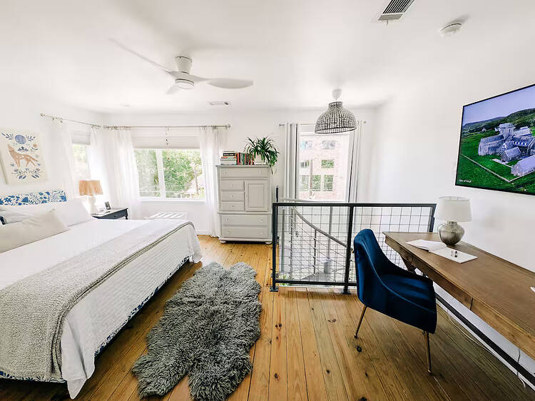 Best for a leafy city escape: The light, bright Heights loft