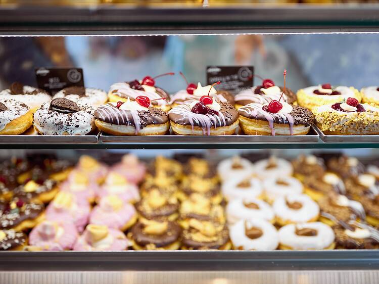 Donuts Donuts