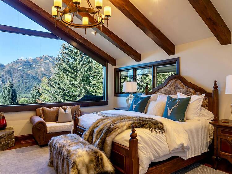Best for fancy group vacations: The treetop penthouse