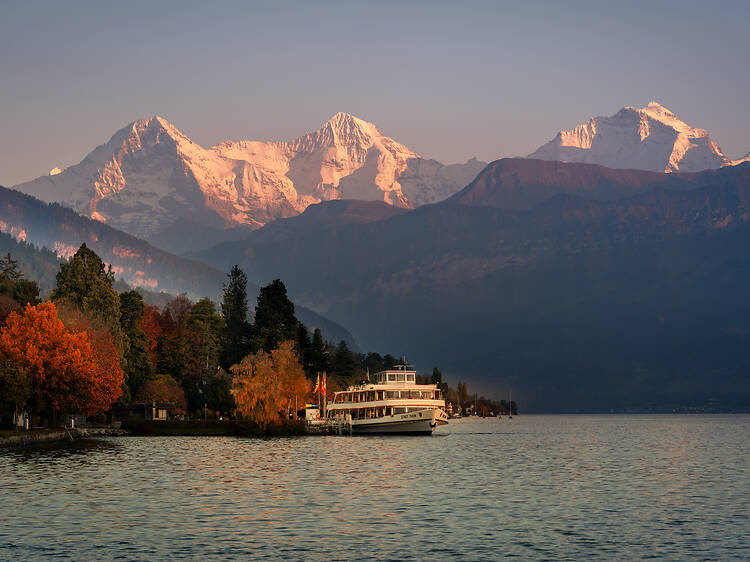 Experience: Golden autumn moments on the Bernese Oberland Lakes Experience: Golden autumn moments on the Bernese Oberland Lakes