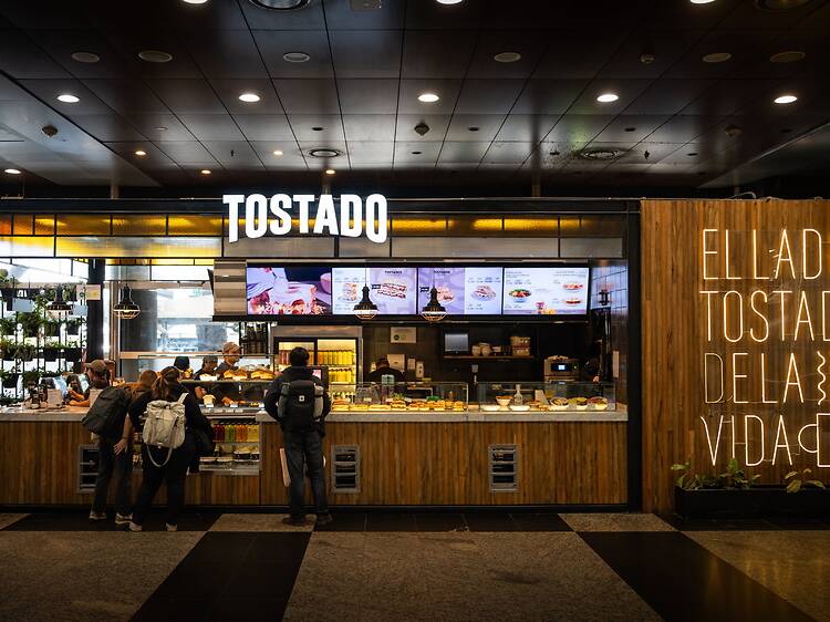 Eating at the Airport Without Overspending: Options for Every Time of Day