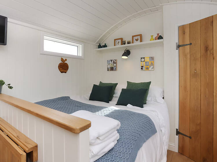 Best shepherd's hut: Airbnb with hot tub