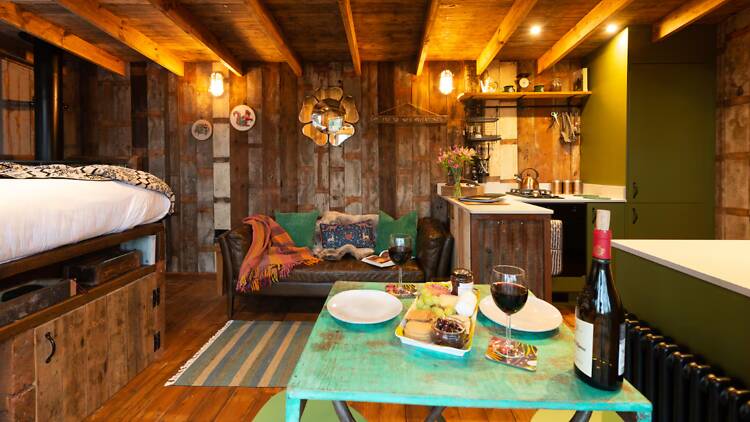 Best digital-detox stay: The luxe wood cabin in Appersett
