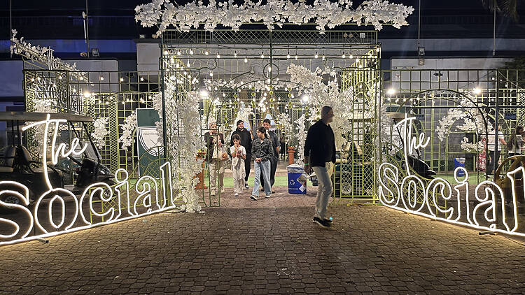 The Social welcomed visitors to Season 4 at the Durban Exhibition Centre with a lit entrance dressed in white flowers. The Social welcomed visitors to Season 4 at the Durban Exhibition Centre with a lit entrance dressed in white flowers.
