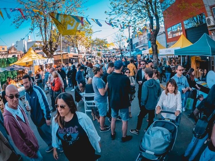 Feria Leer y Comer in Chacarita