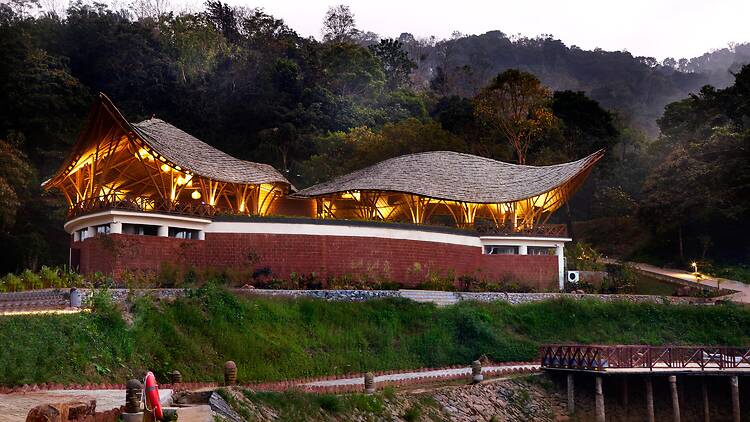 Luma, the dining area inside the property