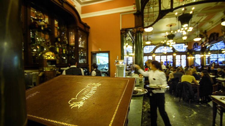 Majestic Café