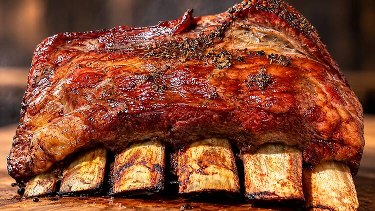 La clásica rotisería pero con kamado: asado a domicilio en Buenos Aires