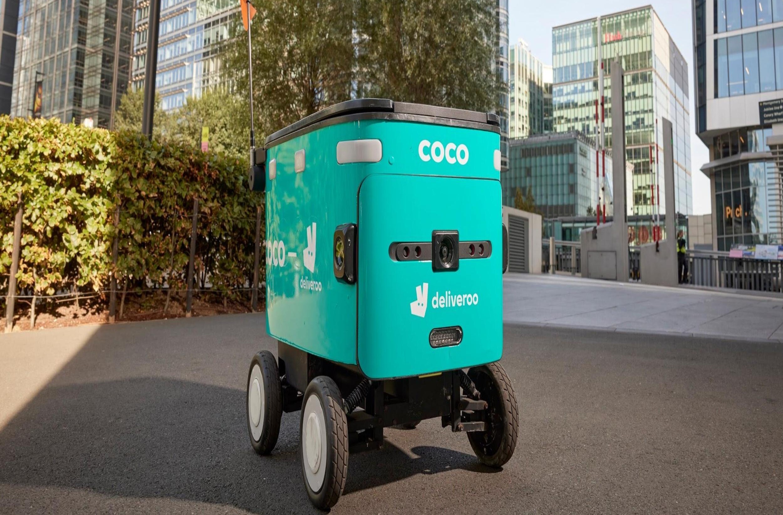 timeout.com - Eloise Feilden - Deliveroo is rolling out these delivery robots across the UK